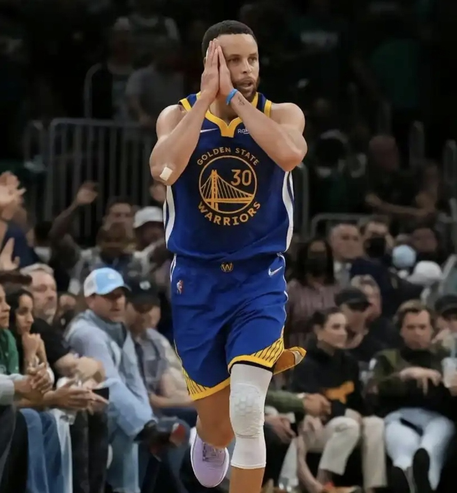 九游-库里强势横扫勇士晋级半决赛，状态火热！！(库里队内训练打破常规, 勇士晋级再迎利好消息)