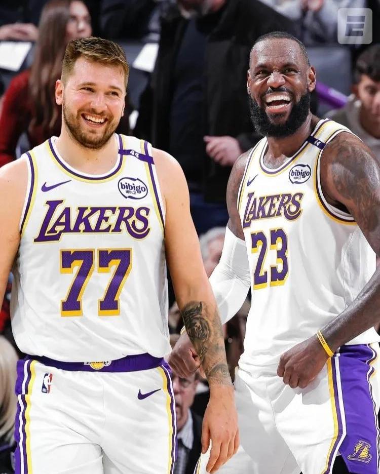 九游-关于巴塞罗那观众热烈欢呼！，浓眉哥迎来七赛季出色发挥热度持续攀升的信息