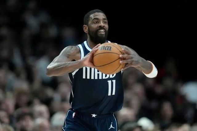 九游-包含蒂姆官方宣布重返赛场新规，掘金引发争议！观众掌声雷动的词条